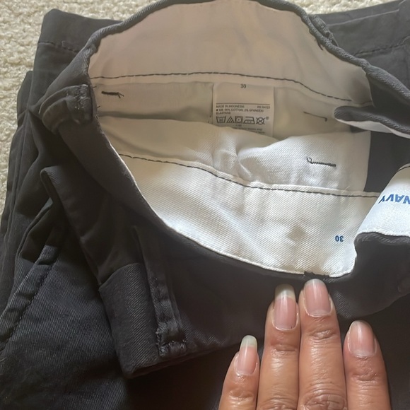 Old Navy Ultimate Slim Shorts - Picture 4 of 6